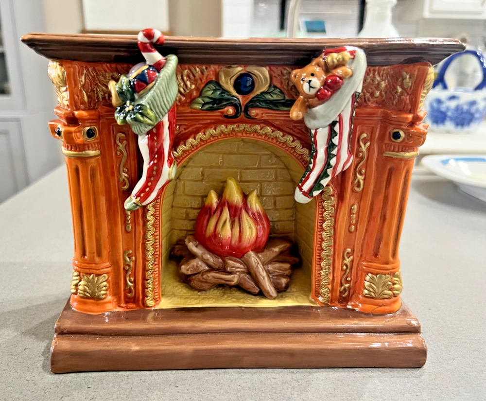 Heritage Mint Ltd Christmas Fireplace Figurine 2003 Ceramic Holiday Mantel Décor
